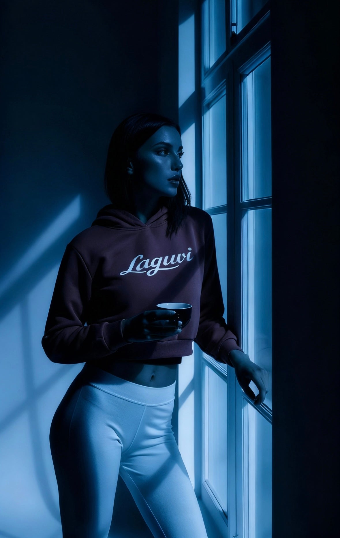 LAGUVI Essential Cropped Hoodie